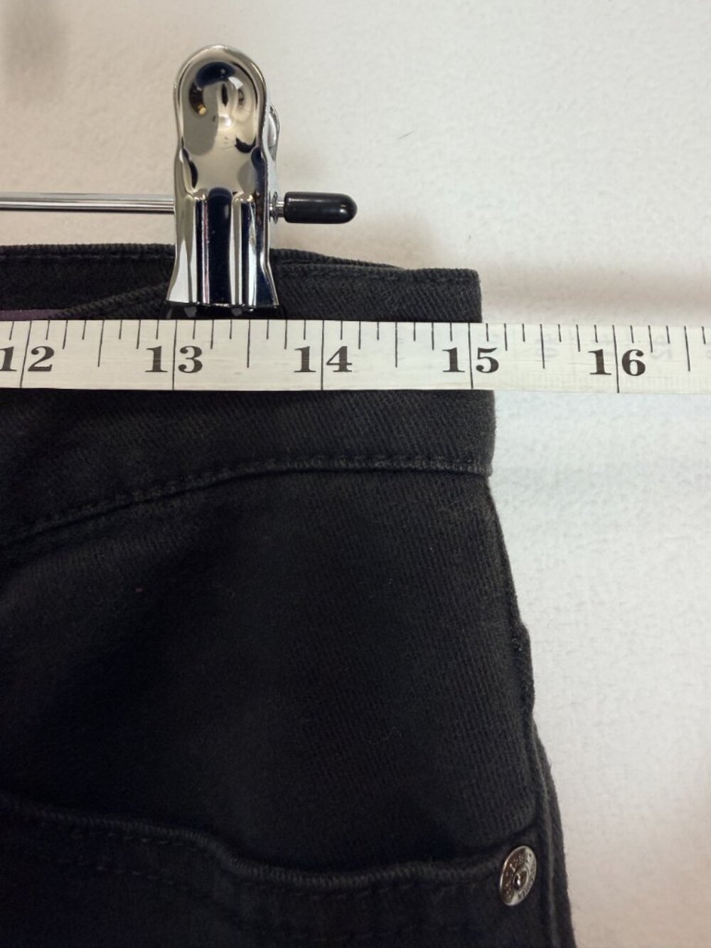 Gloria Vanderbilt Amanda Classic Tapered Jeans Womens Size 12 Black Denim - Picture 8 of 14